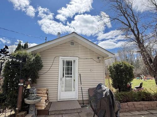 1637 Highway 595, Neebing, ON - Outdoor