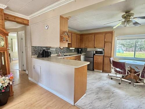 1637 Highway 595, Neebing, ON - Indoor Photo Showing Kitchen With Double Sink