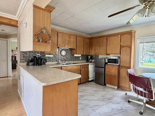 1637 Highway 595, Neebing, ON - Indoor Photo Showing Kitchen With Double Sink
