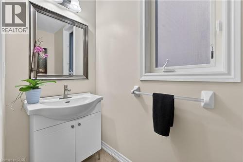 136 Whitwell Way, Binbrook, ON - Indoor Photo Showing Bathroom