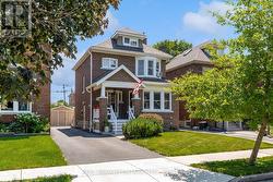 99 TUXEDO AVENUE S  Hamilton, ON L8K 2R9