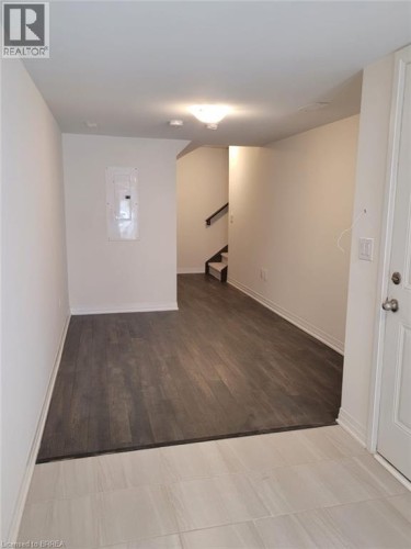 585 Colborne Street E Unit# 913, Brantford, ON - Indoor Photo Showing Other Room