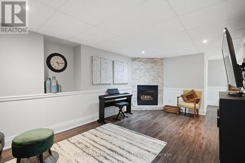 1 Murkar Crescent, Whitby, ON 
