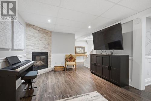 1 Murkar Crescent, Whitby, ON 