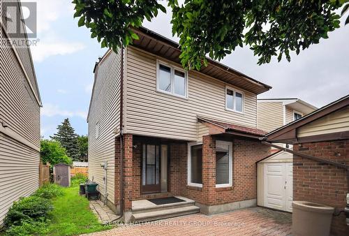 704 MALIBU TERRACE  Ottawa, ON K2C 3T8
