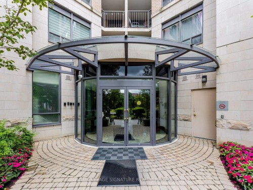 220-16 Dallimore Circle, Toronto, ON - Outdoor With Exterior
