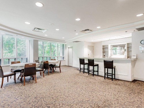 220-16 Dallimore Circle, Toronto, ON - Indoor Photo Showing Dining Room