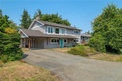 182 Crawford Rd Campbell River, BC V9H 1K2