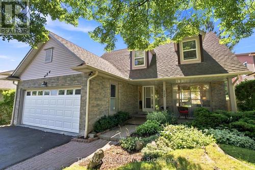 424 PRINCE OF WALES DRIVE  Whitby (Blue Grass Meadows), ON L1N 6M9