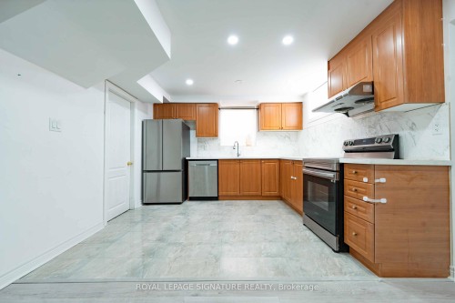 4742 Creditview Road, Mississauga, ON - Indoor Photo Showing Kitchen