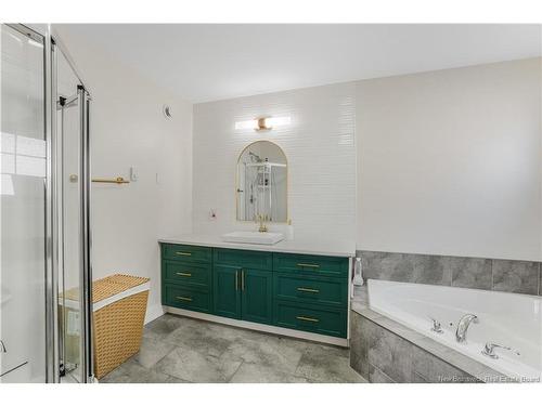 28 Langille Dr, Fredericton, NB 