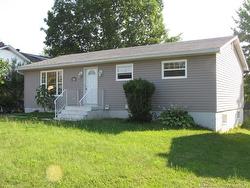 29 Alice AVE Moncton, NB E1E 2H9