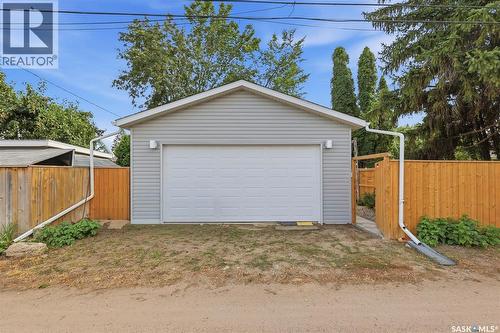 1023 2Nd Street E, Saskatoon, SK - Outdoor