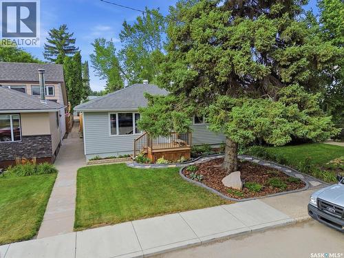 1023 2Nd Street E, Saskatoon, SK - Outdoor