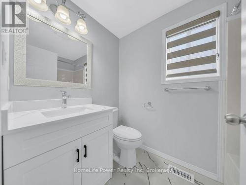 39 Reistview Street, Kitchener, ON - Indoor Photo Showing Bathroom