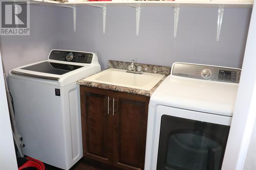 68 Main Road, Cold Brook, NL - Indoor Photo Showing Laundry Room
