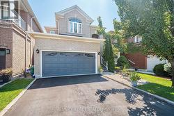 3598 FOUNTAIN PARK AVENUE  Mississauga, ON L5M 7G1