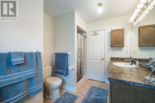 3598 Fountain Park Avenue, Mississauga, ON - Indoor Photo Showing Bathroom