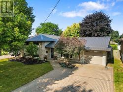 43 HOWARD AVENUE  St. Catharines (Lakeport), ON L2N 3W8