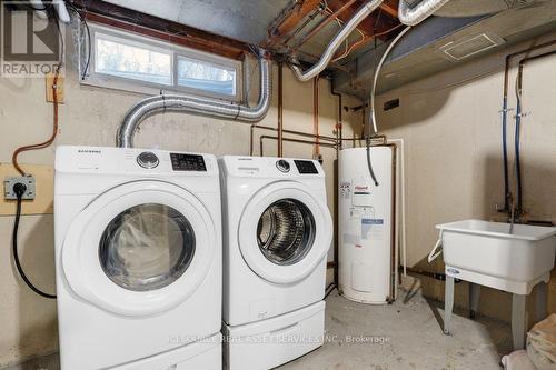 1371 Kilborn Avenue, Ottawa, ON - Indoor Photo Showing Laundry Room