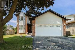 9 HOLM STREET  Cambridge, ON N3C 3N3