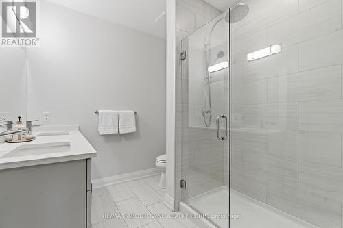 506 - 71 Wyndham Street S, Guelph, ON - Indoor Photo Showing Bathroom