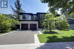 1472 OAKHILL DRIVE  Oakville, ON L6J 1Y5