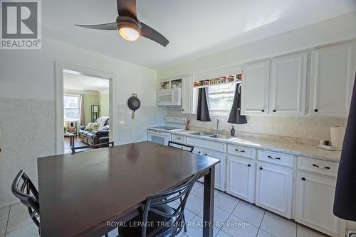 89 Egerton Street, London East (East L), ON - Indoor Photo Showing Kitchen With Double Sink