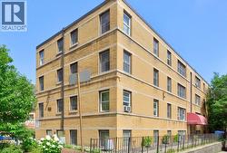 4 ROBINSON Street Unit# 10 Hamilton, ON L8P 1Y5