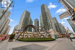 2604 - 10 YONGE STREET  Toronto, ON M5E 1R4