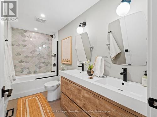 238 Bennett Street W, Goderich (Goderich (Town)), ON - Indoor Photo Showing Bathroom