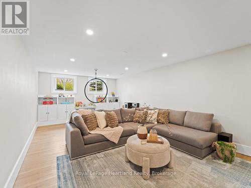 238 Bennett Street W, Goderich (Goderich (Town)), ON - Indoor Photo Showing Living Room