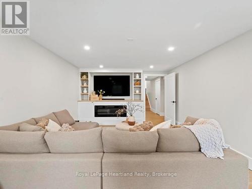 238 Bennett Street W, Goderich (Goderich (Town)), ON - Indoor Photo Showing Living Room With Fireplace
