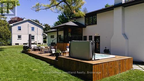 238 Bennett Street W, Goderich (Goderich (Town)), ON - Outdoor With Exterior