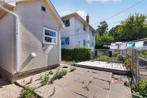 712 Martin Avenue E, Winnipeg, MB - Outdoor With Exterior