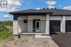 1076 MOORE STREET  Brockville, ON K0E 0H2