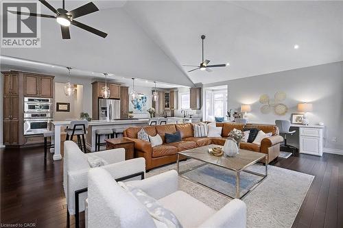 8 Zaduk Place, Guelph, ON - Indoor Photo Showing Living Room