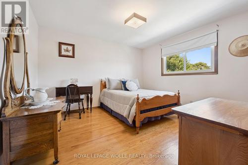18 Strathcona Crescent, Kitchener, ON - Indoor Photo Showing Bedroom