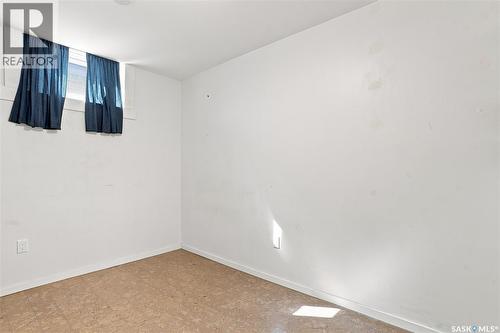 928 1St Street E, Saskatoon, SK - Indoor Photo Showing Other Room