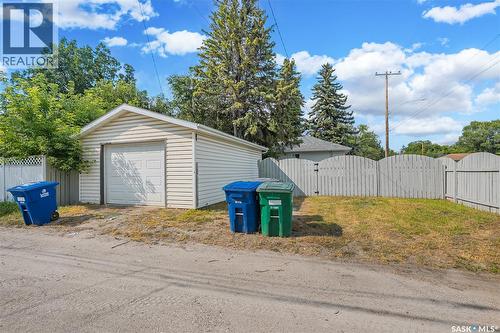 928 1St Street E, Saskatoon, SK - Outdoor