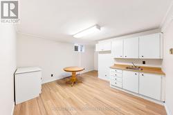 Eat in Kitchen - 