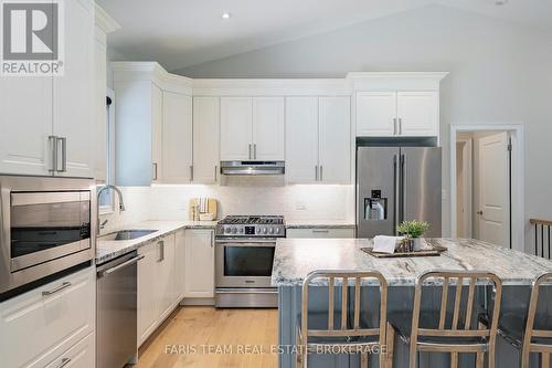 41 Tall Pines Drive, Tiny, ON - Indoor Photo Showing Kitchen With Upgraded Kitchen