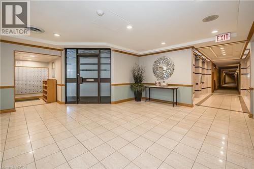 6 Willow Street Unit# 802, Waterloo, ON - Indoor Photo Showing Other Room