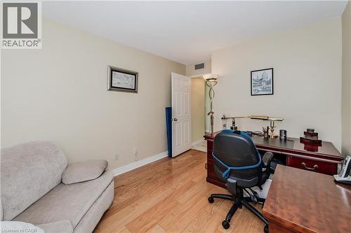 6 Willow Street Unit# 802, Waterloo, ON - Indoor Photo Showing Office