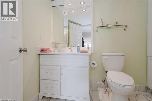 6 Willow Street Unit# 802, Waterloo, ON - Indoor Photo Showing Bathroom