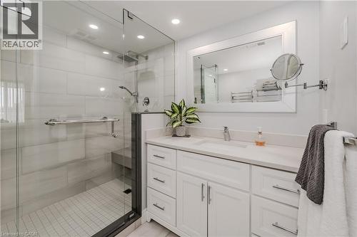 6 Willow Street Unit# 802, Waterloo, ON - Indoor Photo Showing Bathroom