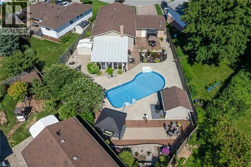 21 Samuel Road, Grimsby, ON - Outdoor With In Ground Pool