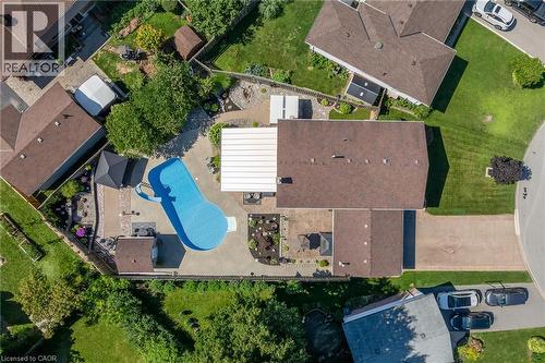 21 Samuel Road, Grimsby, ON - Outdoor With In Ground Pool With View