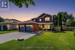 329 CHALLENGER COURT  Clarington (Newcastle), ON L1B 1K4