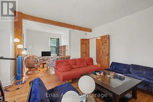 2 - 12 Somerset Street W, Ottawa, ON - Indoor Photo Showing Living Room